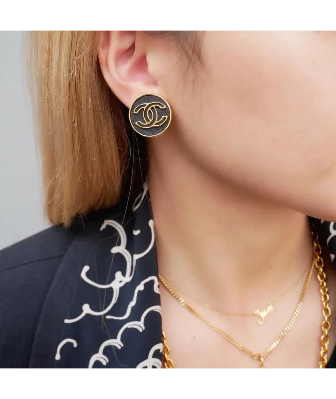 CHANEL Черные металлические клипсы, фото 6