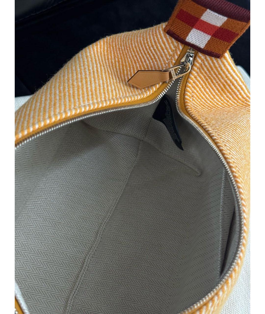 HERMES Желтая шерстяная косметичка, фото 5