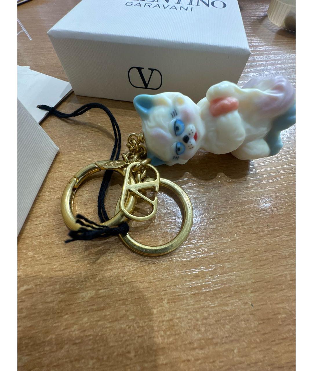 VALENTINO Бежевый брелок, фото 3