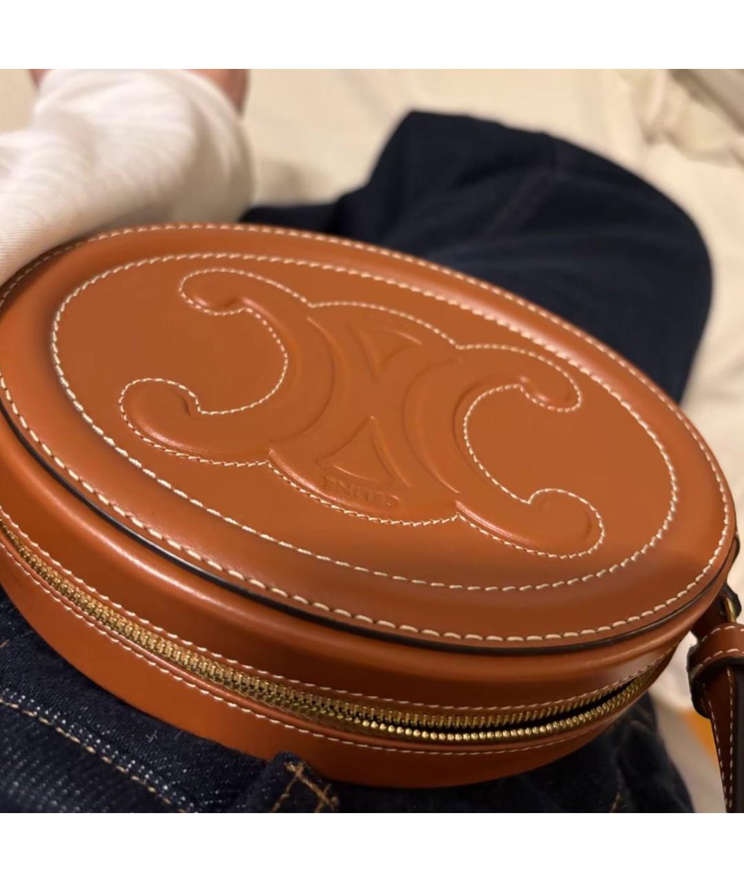 CELINE Коричневая кожаная сумка с короткими ручками, фото 6