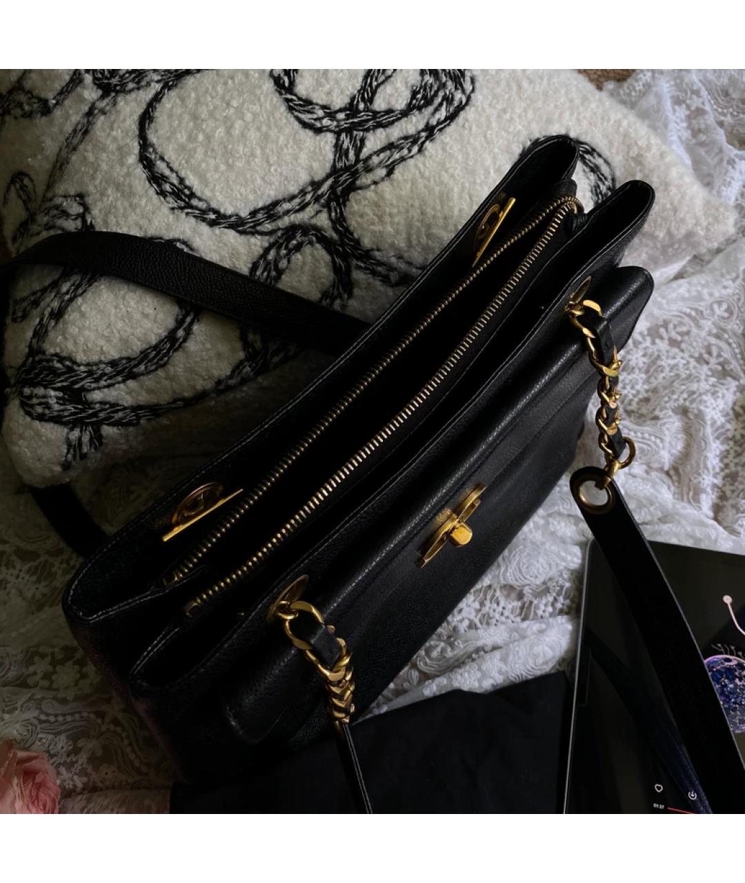 CHANEL Черная кожаная сумка через плечо, фото 3