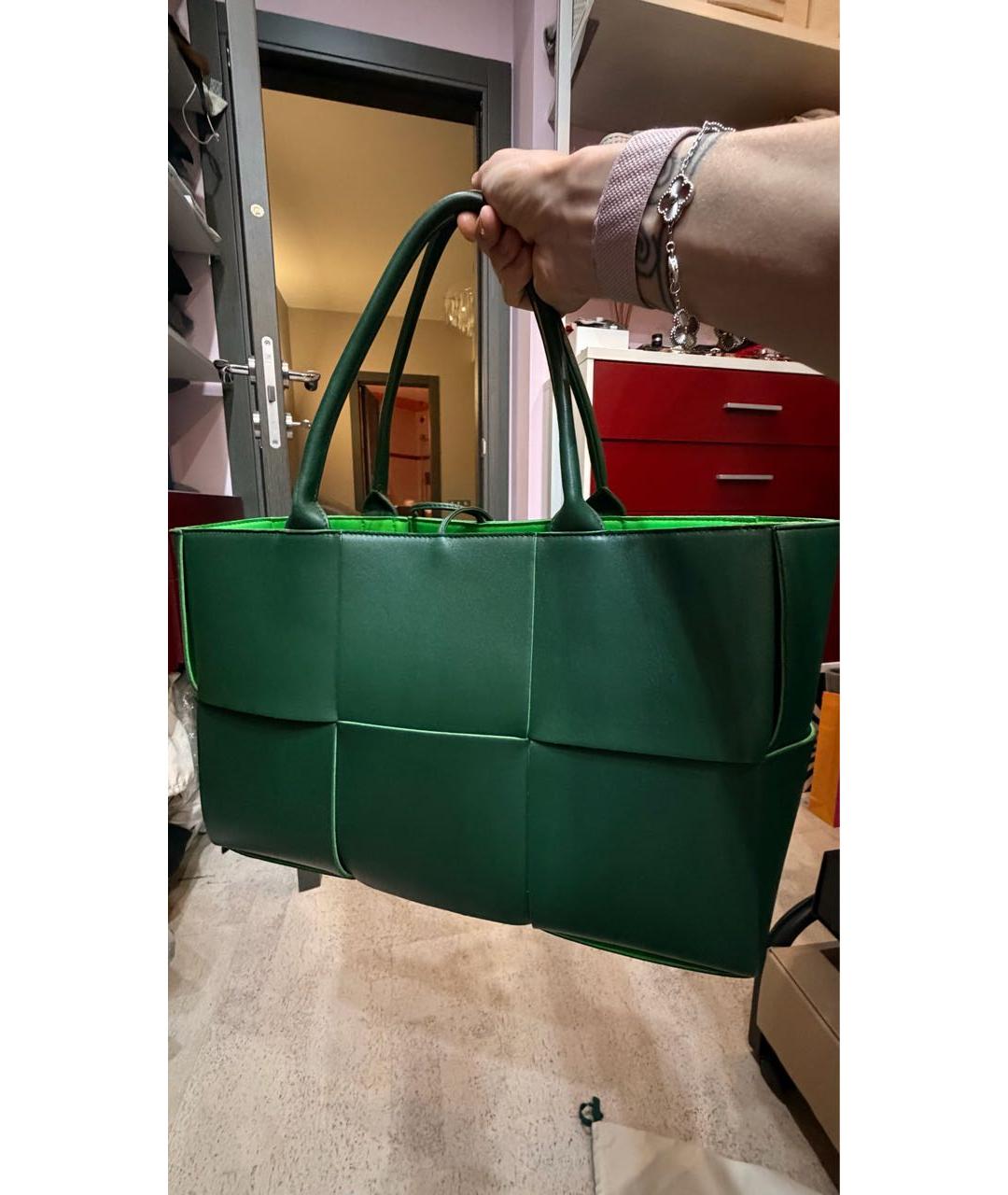 BOTTEGA VENETA Зеленая кожаная сумка тоут, фото 5