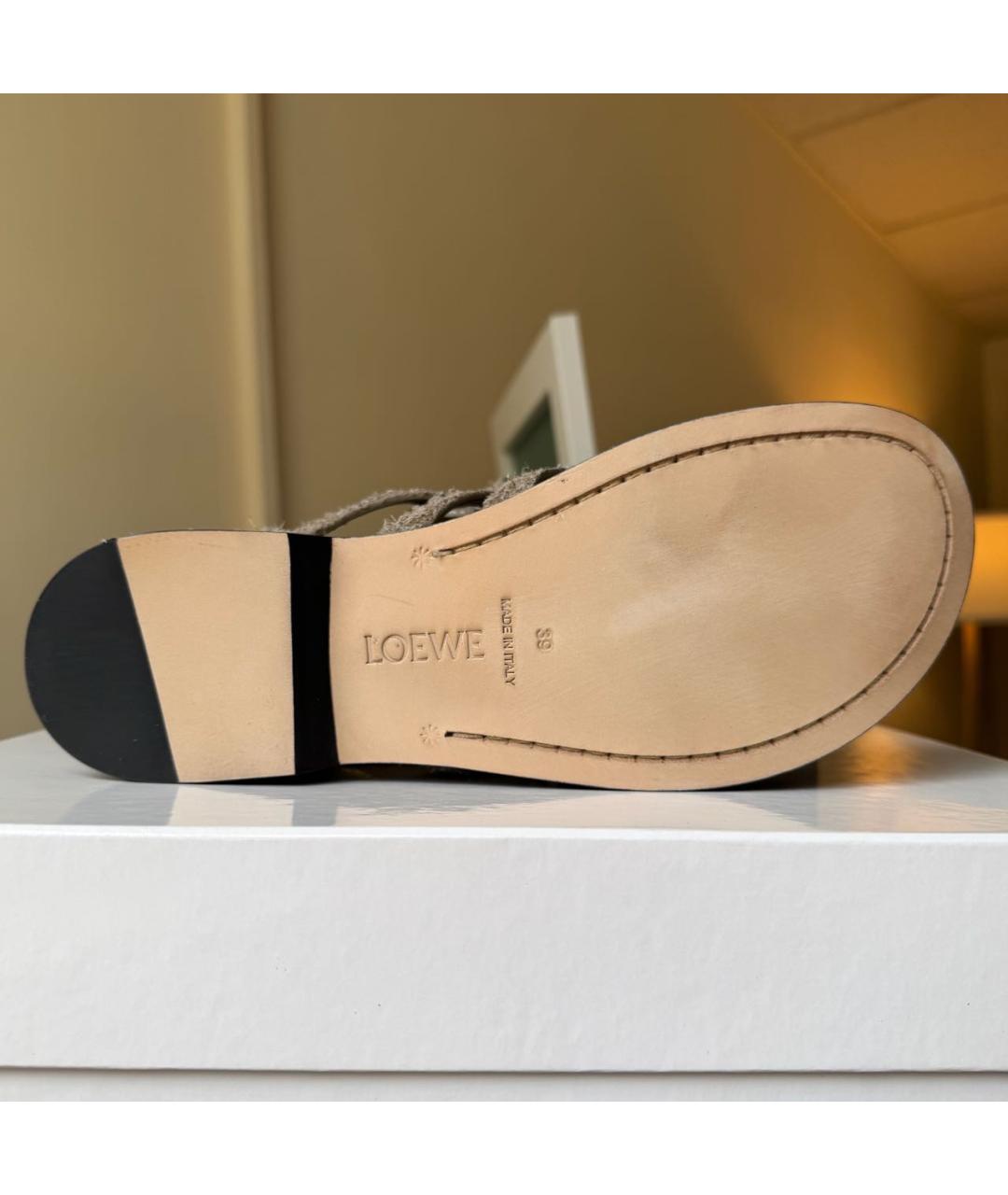 LOEWE Бежевые замшевые босоножки, фото 8