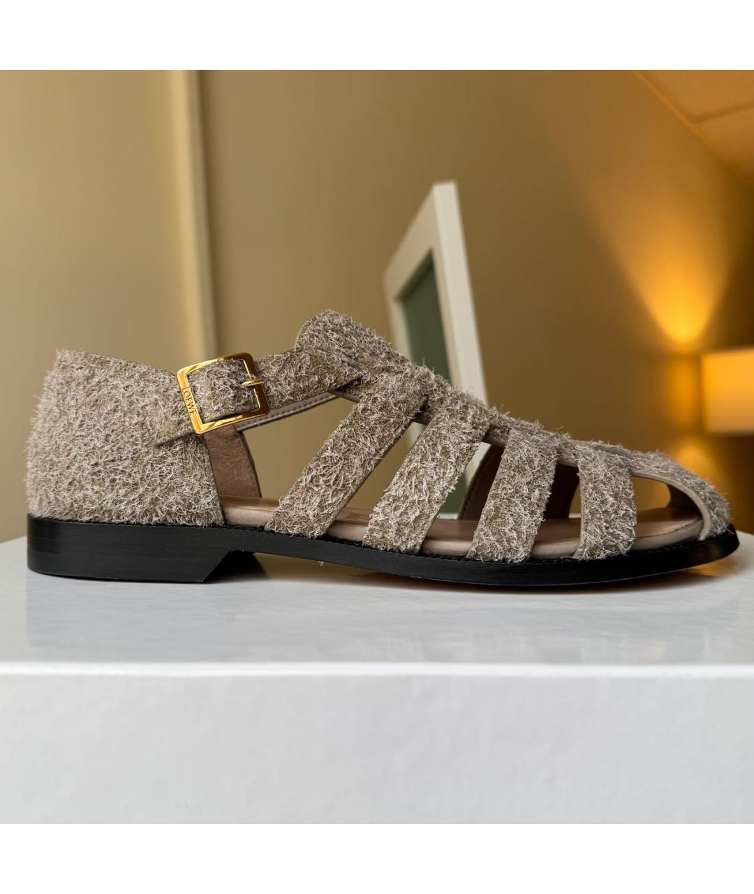 LOEWE Бежевые замшевые босоножки, фото 3