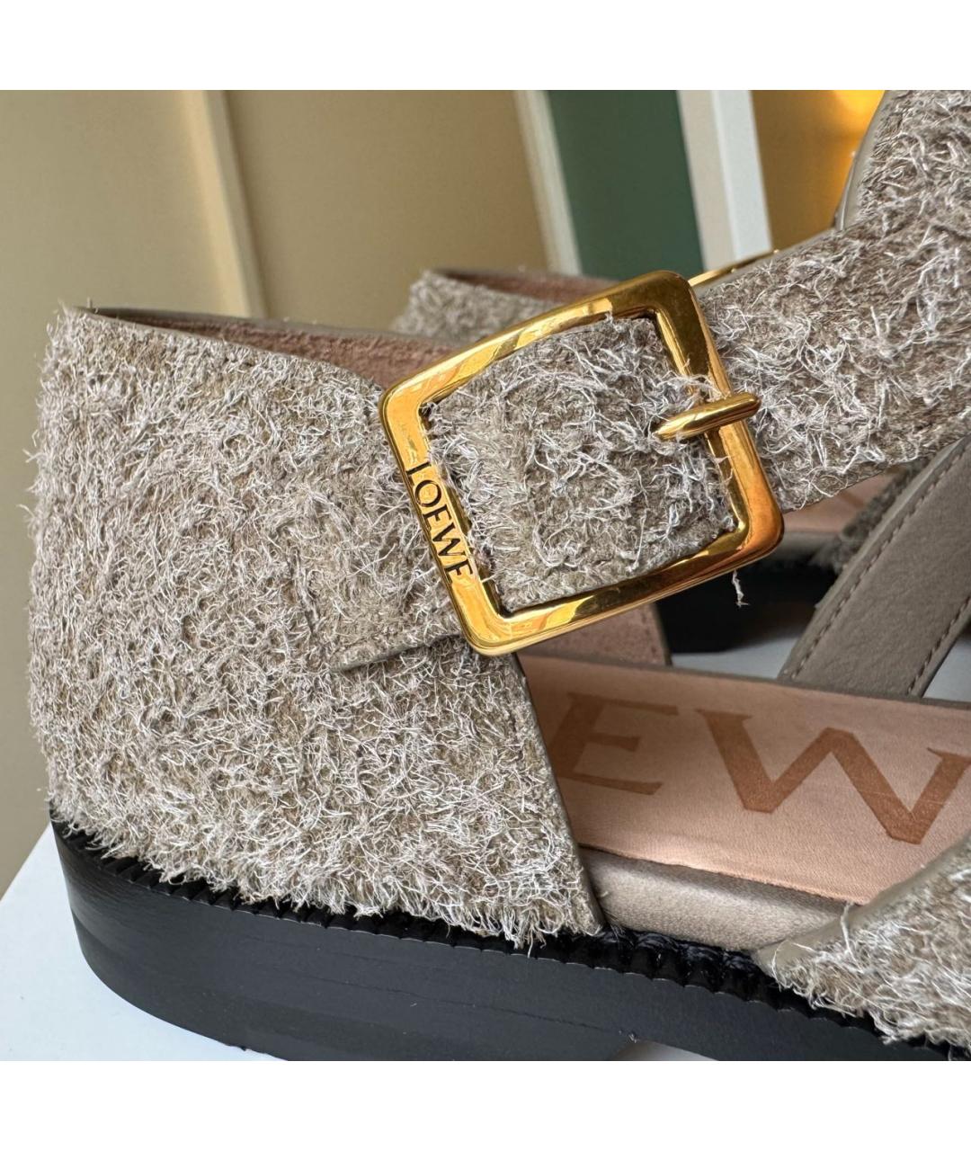 LOEWE Бежевые замшевые босоножки, фото 6