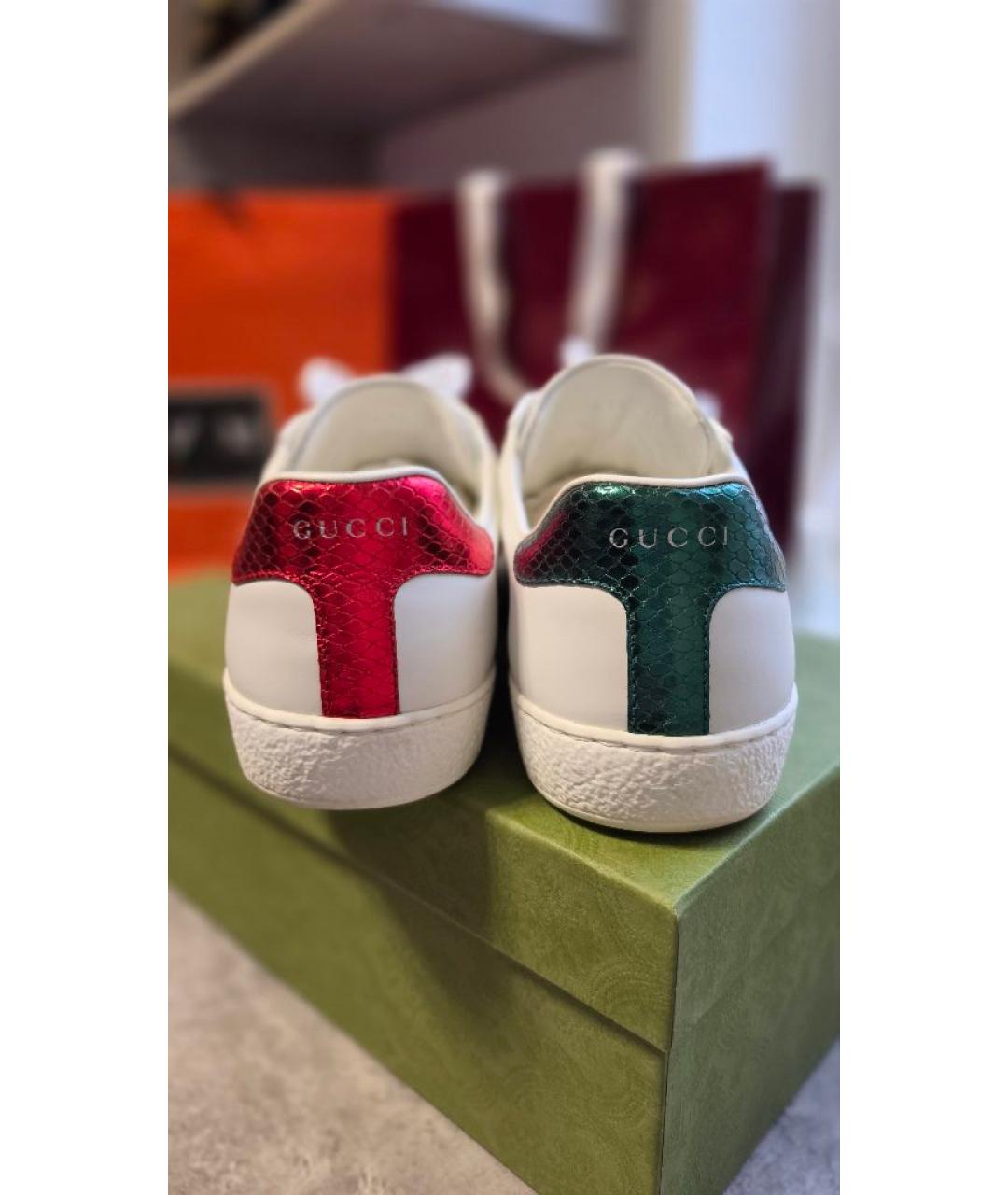 GUCCI Белые кожаные низкие кроссовки / кеды, фото 3