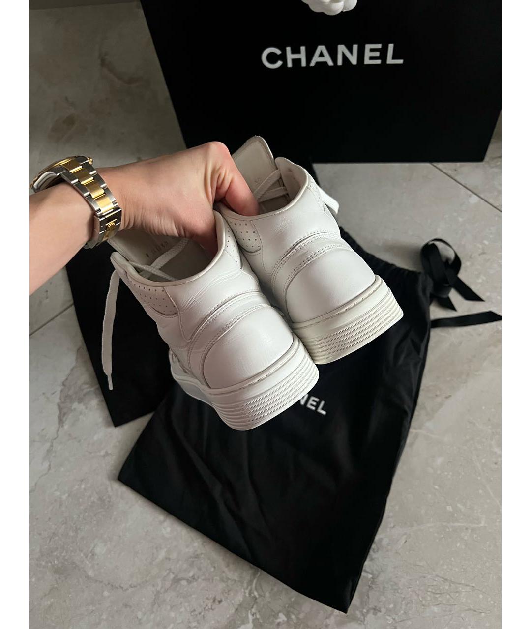 CHANEL Белые кожаные кеды, фото 4