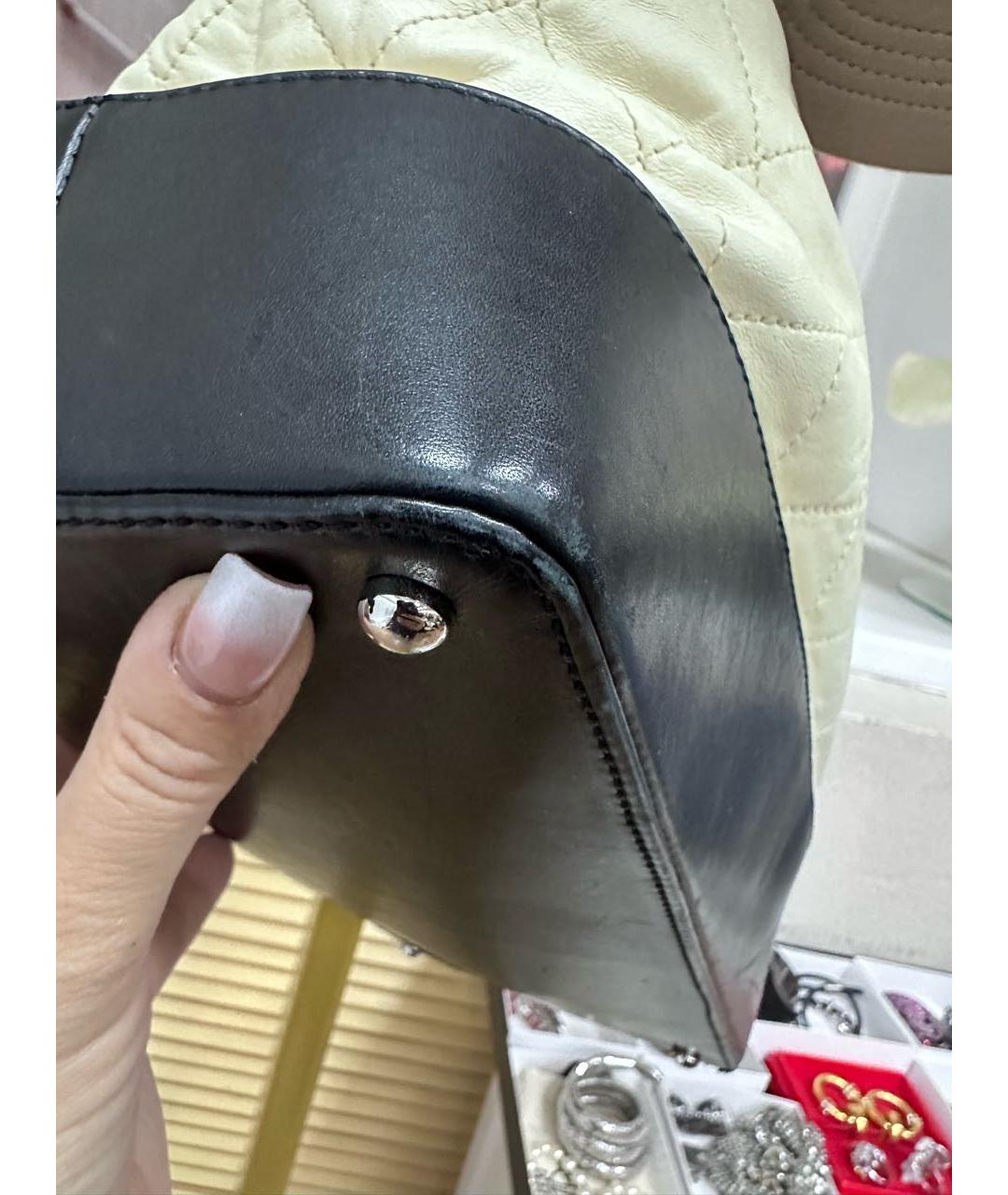 CHANEL Бежевая кожаная сумка через плечо, фото 8