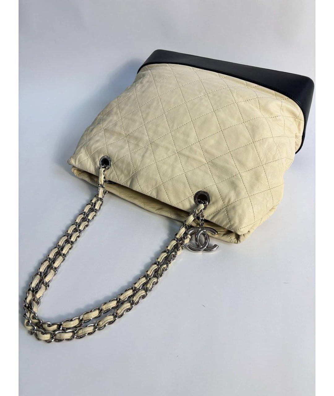 CHANEL Бежевая кожаная сумка через плечо, фото 6
