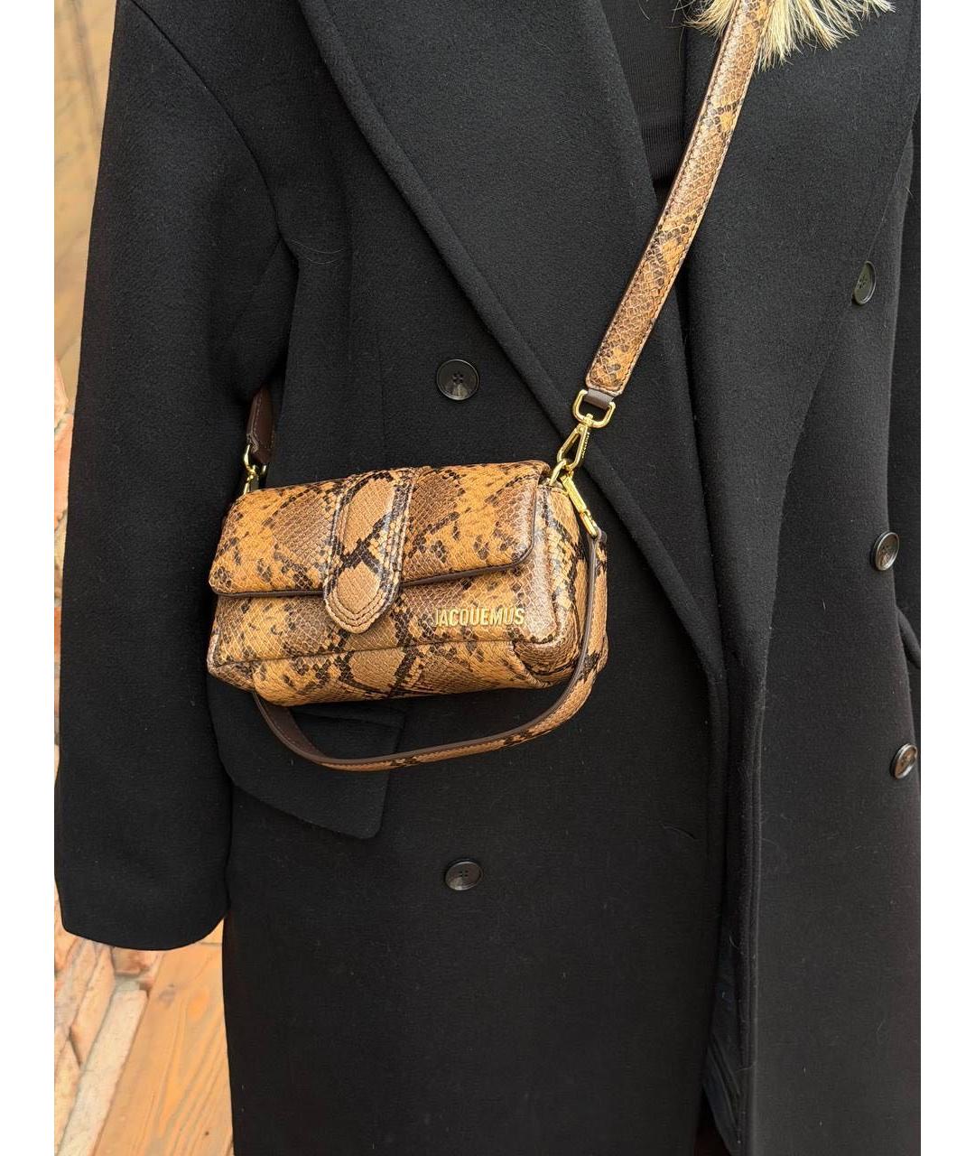 JACQUEMUS Коричневая кожаная сумка с короткими ручками, фото 5