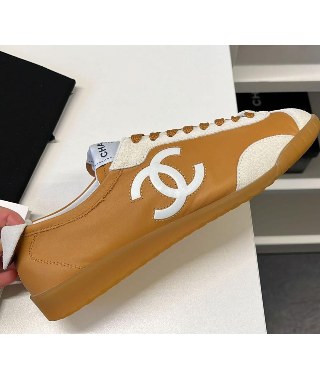 CHANEL Оранжевое кожаные кеды, фото 5