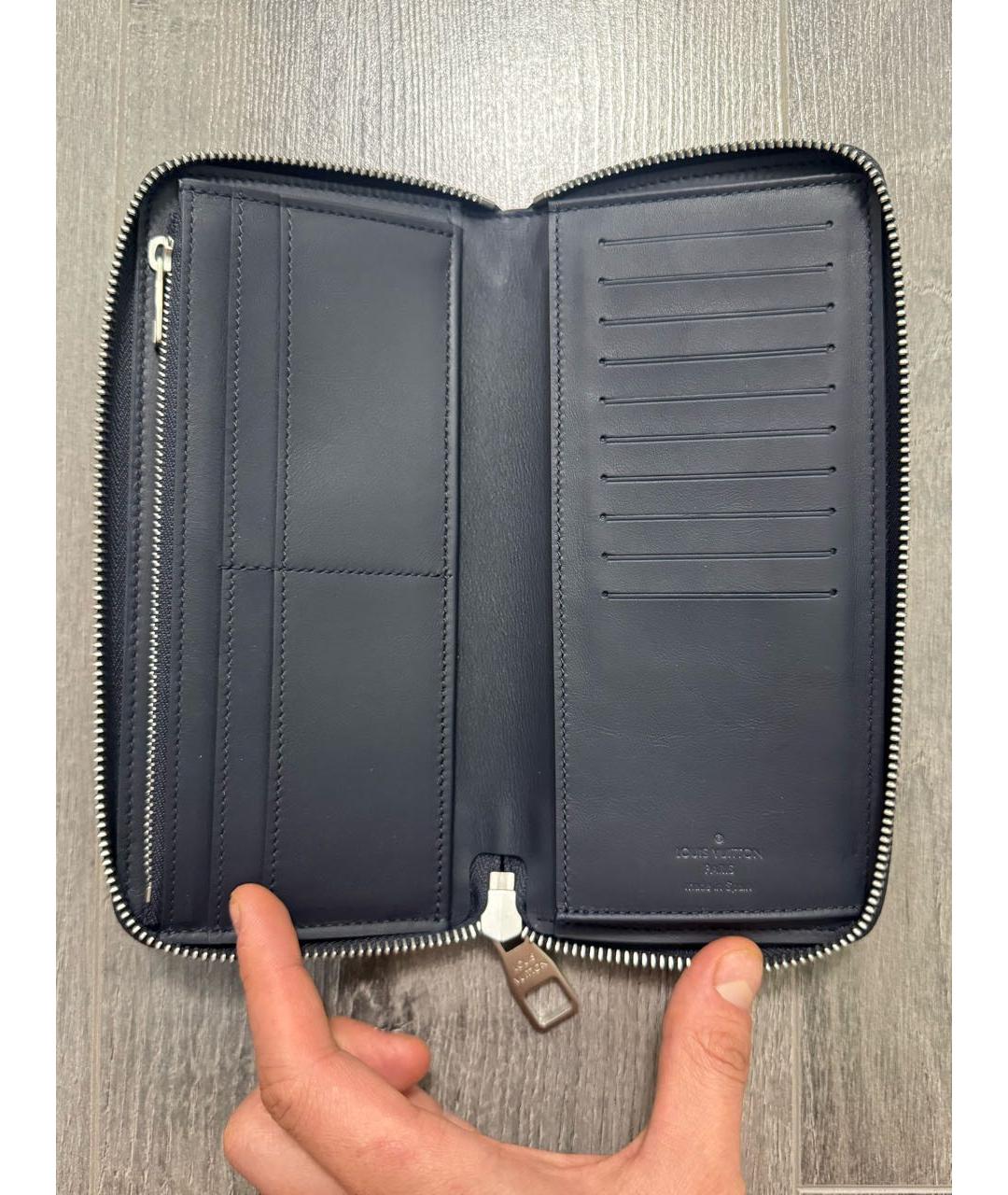 LOUIS VUITTON Темно-синий кожаный кошелек, фото 7