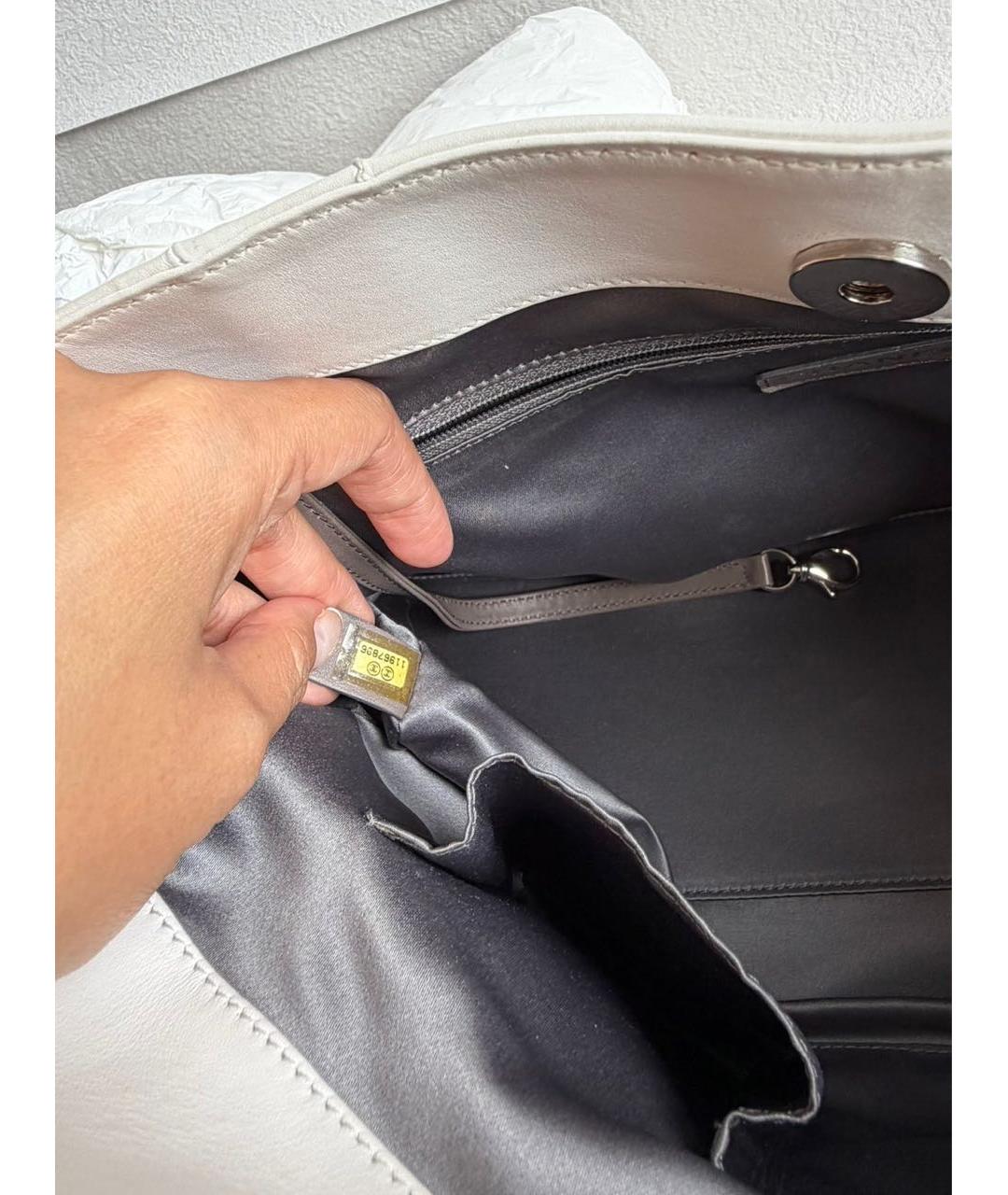 CHANEL Белая кожаная сумка через плечо, фото 6