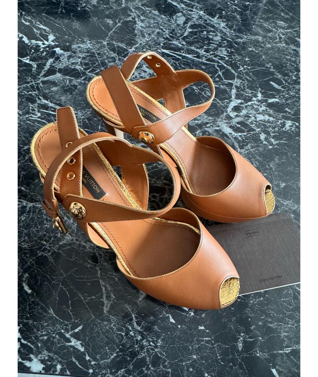 LOUIS VUITTON Коричневые кожаные босоножки, фото 6