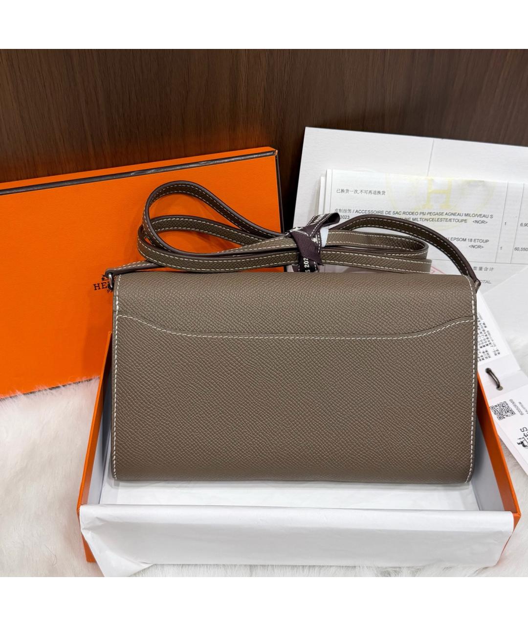 HERMES Бежевая кожаная сумка через плечо, фото 2