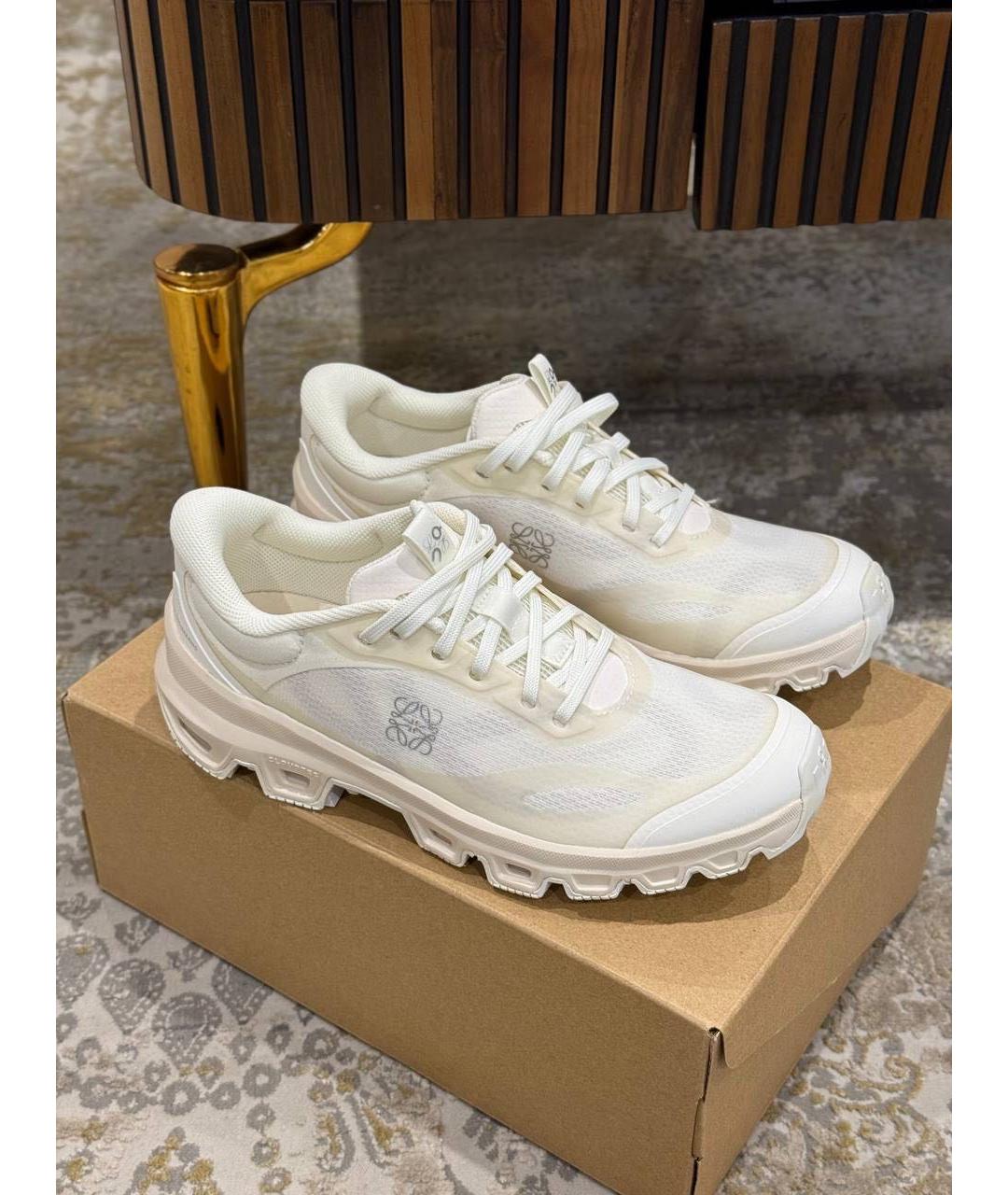 LOEWE Бежевые кроссовки, фото 2