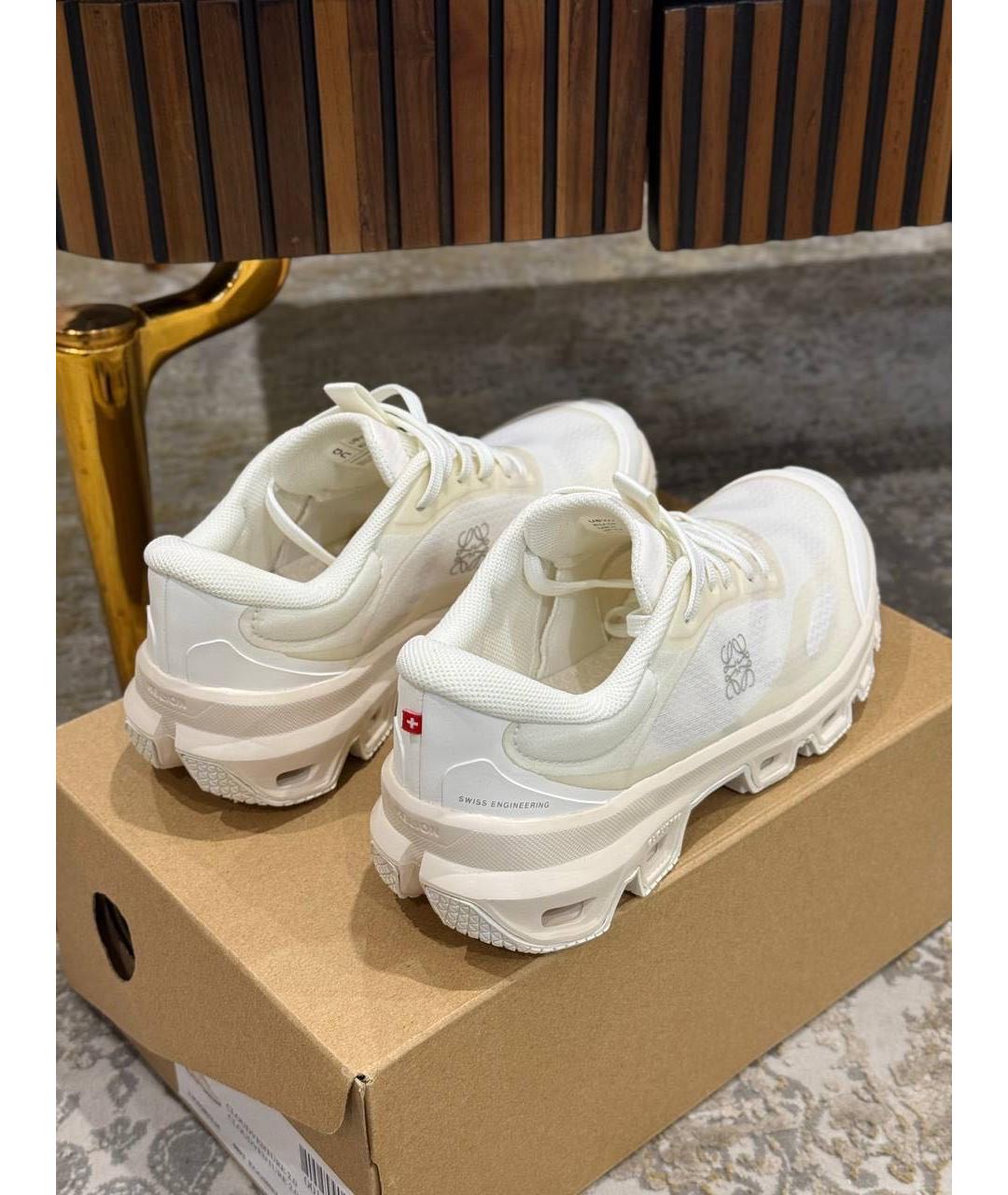 LOEWE Бежевые кроссовки, фото 3