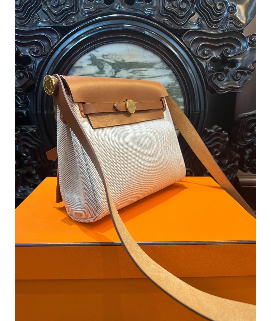 HERMES Бежевая кожаная сумка через плечо, фото 2