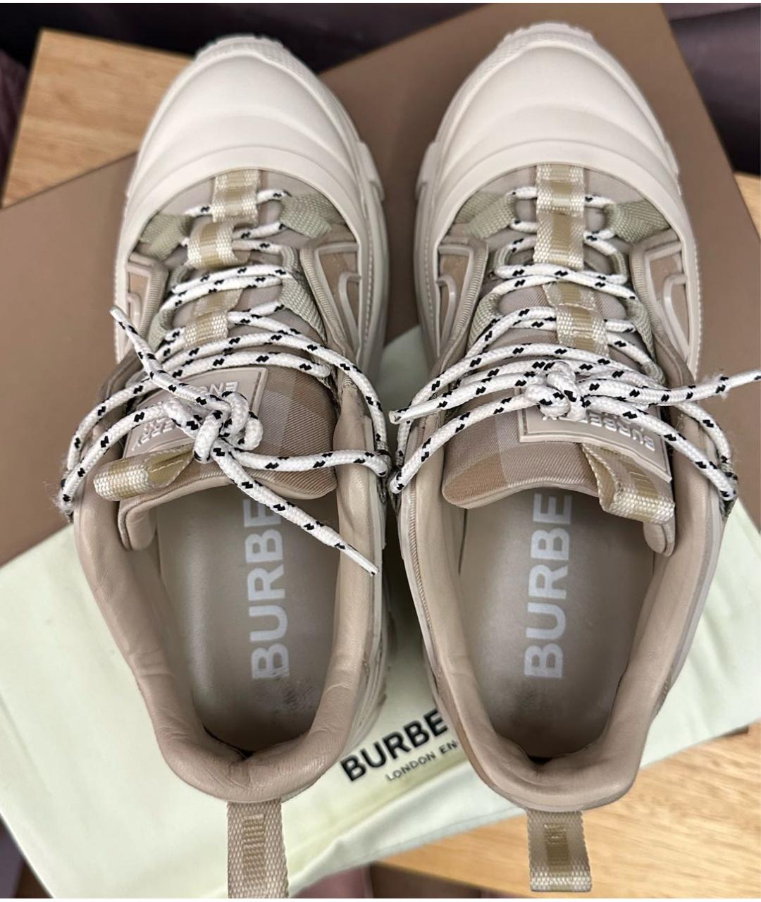 BURBERRY Бежевые кроссовки, фото 3