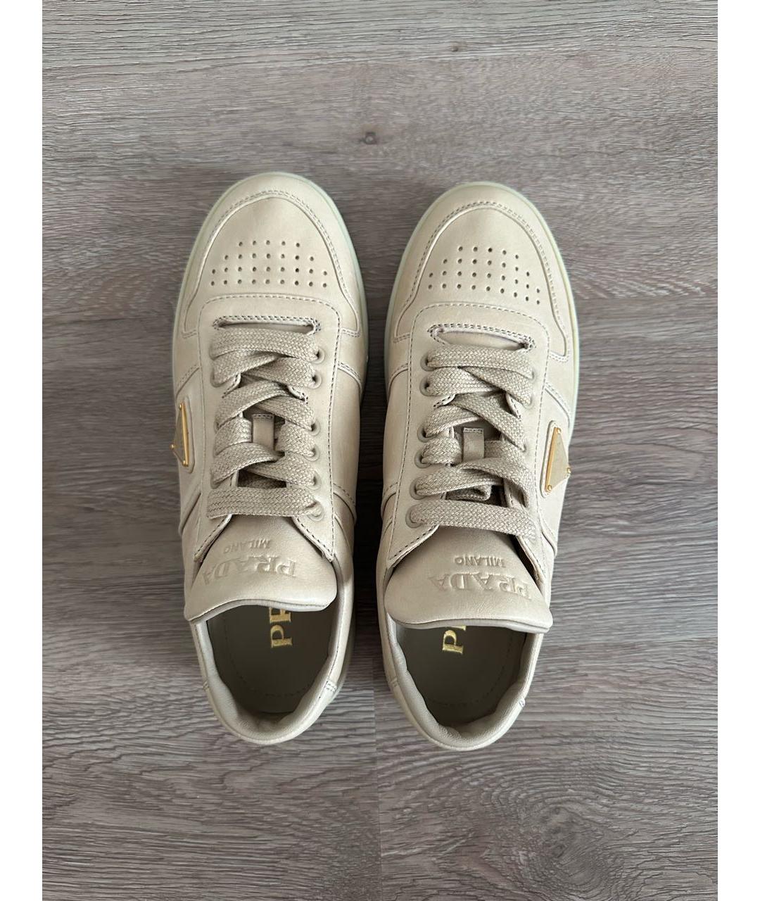 PRADA Бежевые кожаные кеды, фото 3