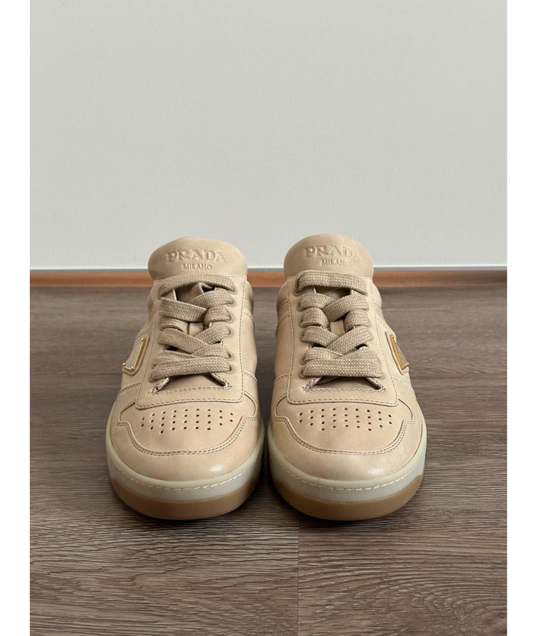 PRADA Бежевые кожаные кеды, фото 2