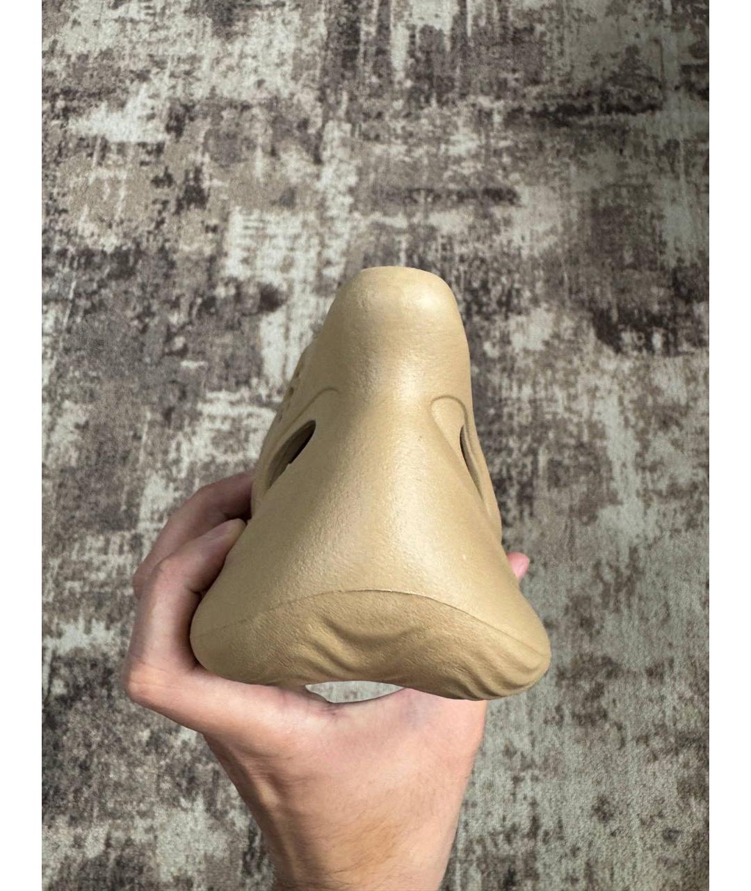 ADIDAS YEEZY Бежевые резиновые шлепанцы, фото 3