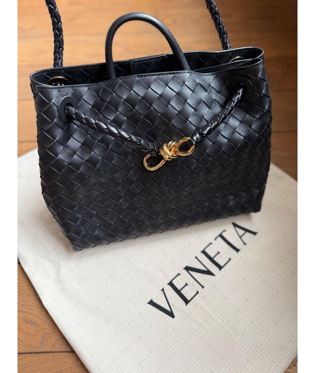 BOTTEGA VENETA Черная кожаная сумка с короткими ручками, фото 4