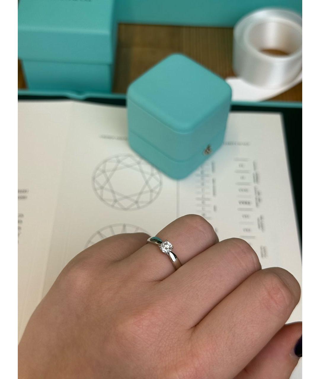 TIFFANY&CO Белое платиновое кольцо, фото 5