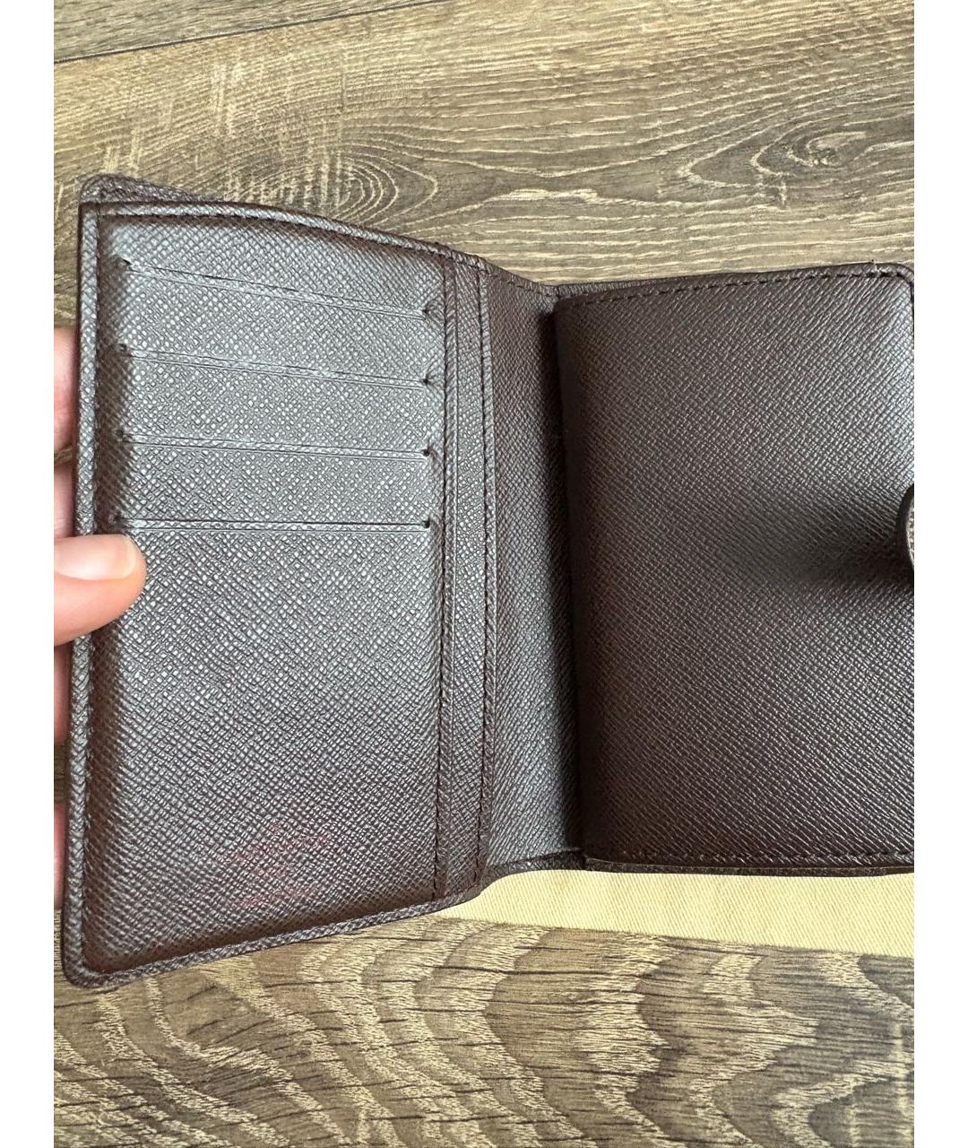 LOUIS VUITTON Коричневый кожаный кошелек, фото 3