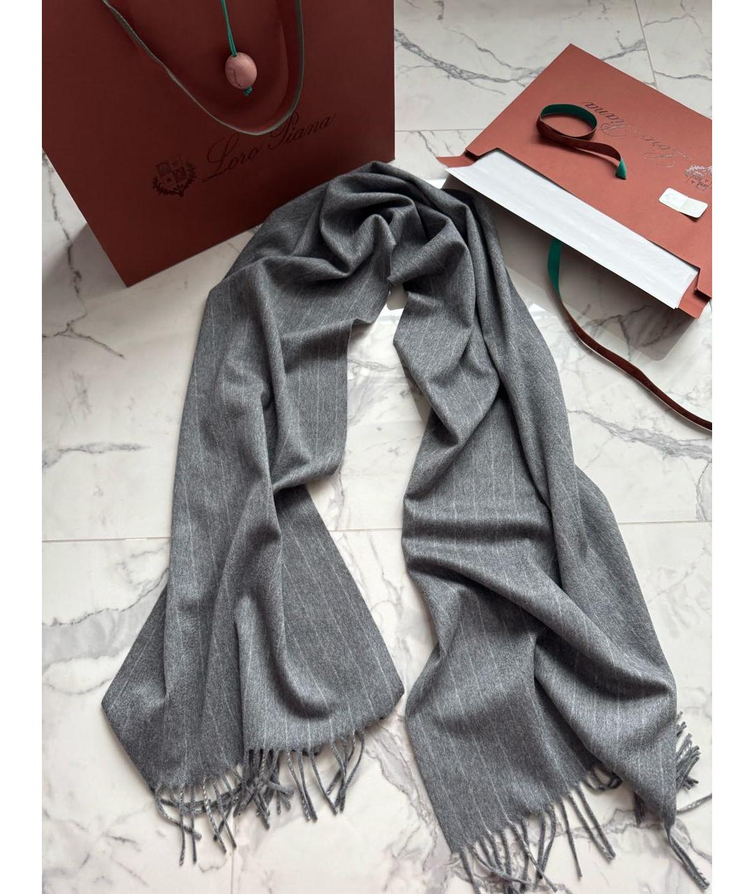 LORO PIANA Серый шерстяной шарф, фото 6