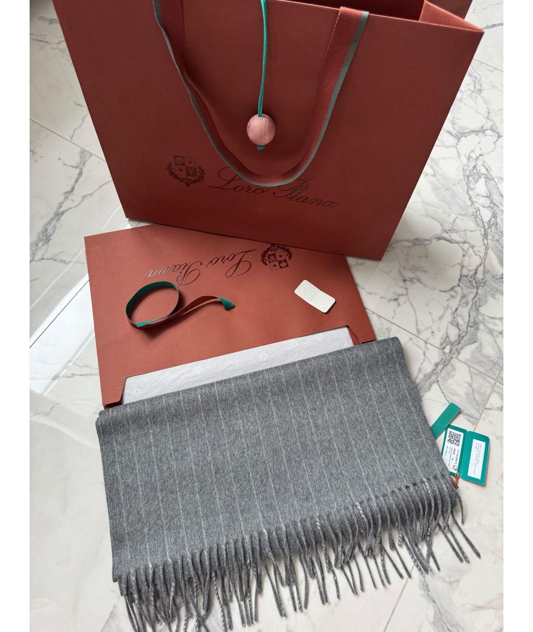 LORO PIANA Серый шерстяной шарф, фото 8