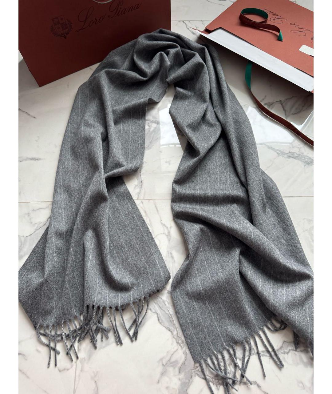 LORO PIANA Серый шерстяной шарф, фото 7