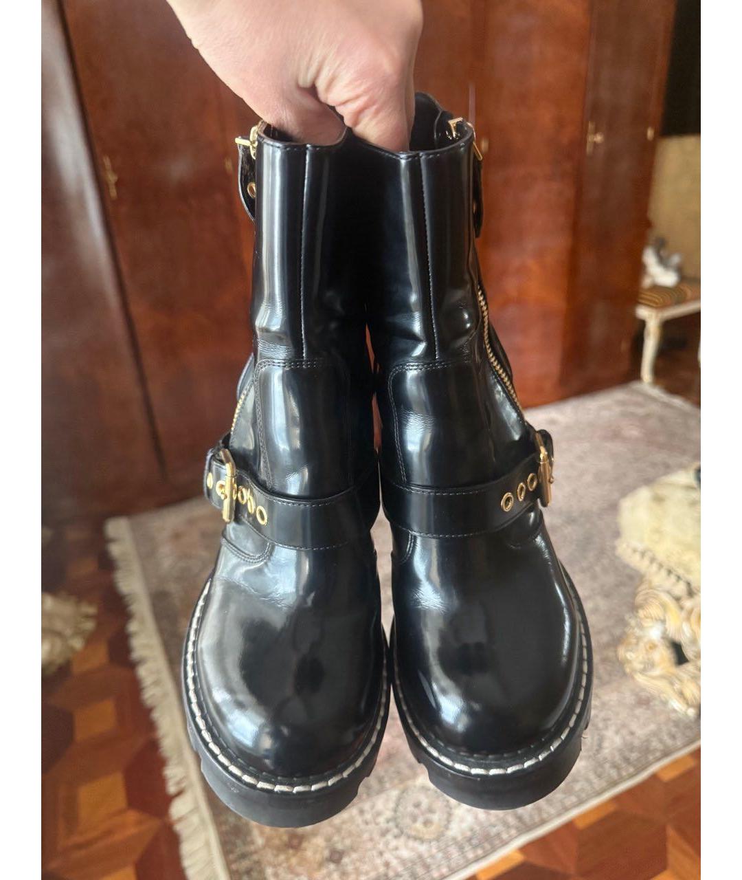 LOUIS VUITTON Черные ботильоны из лакированной кожи, фото 2