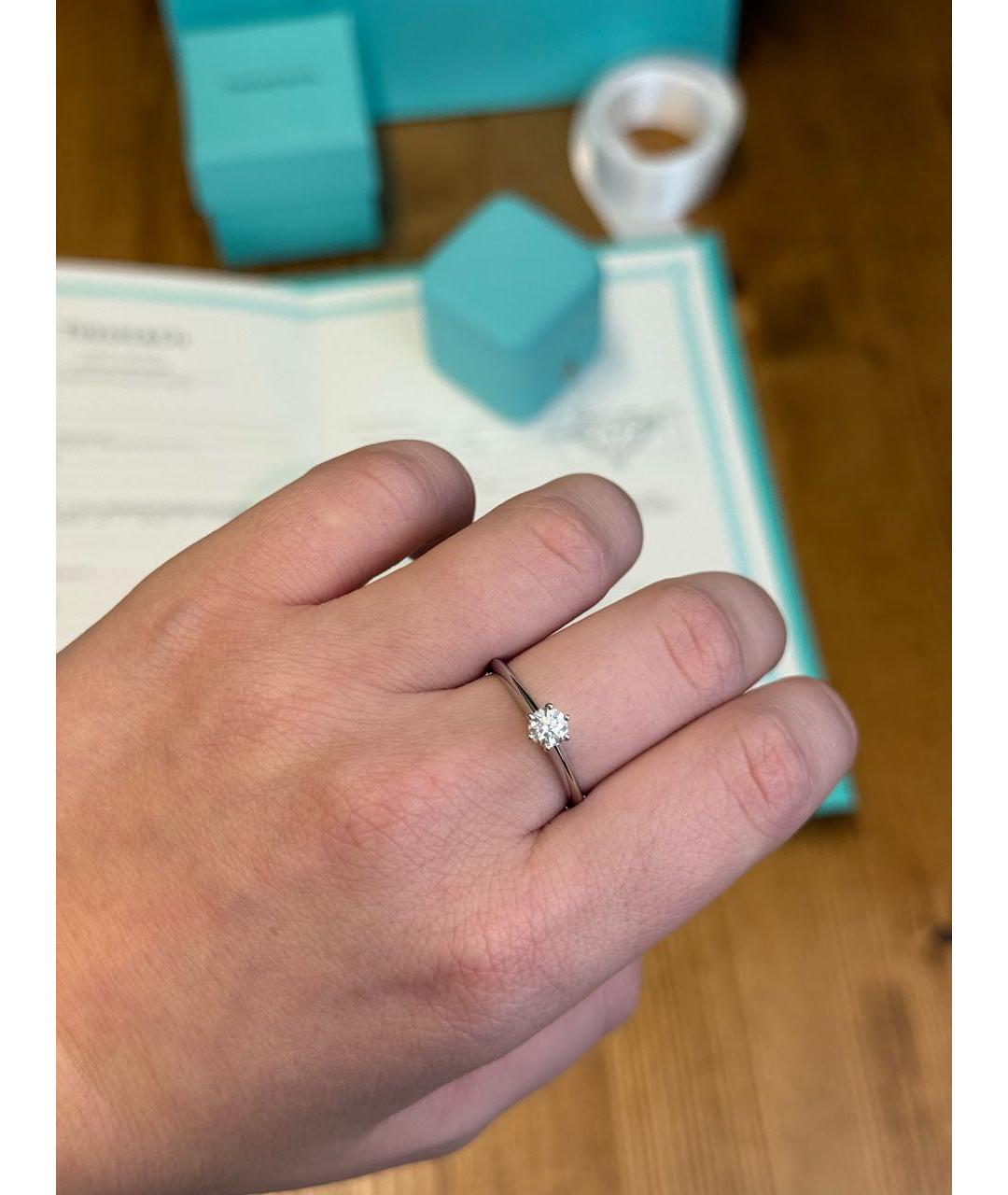 TIFFANY&CO Белое платиновое кольцо, фото 5