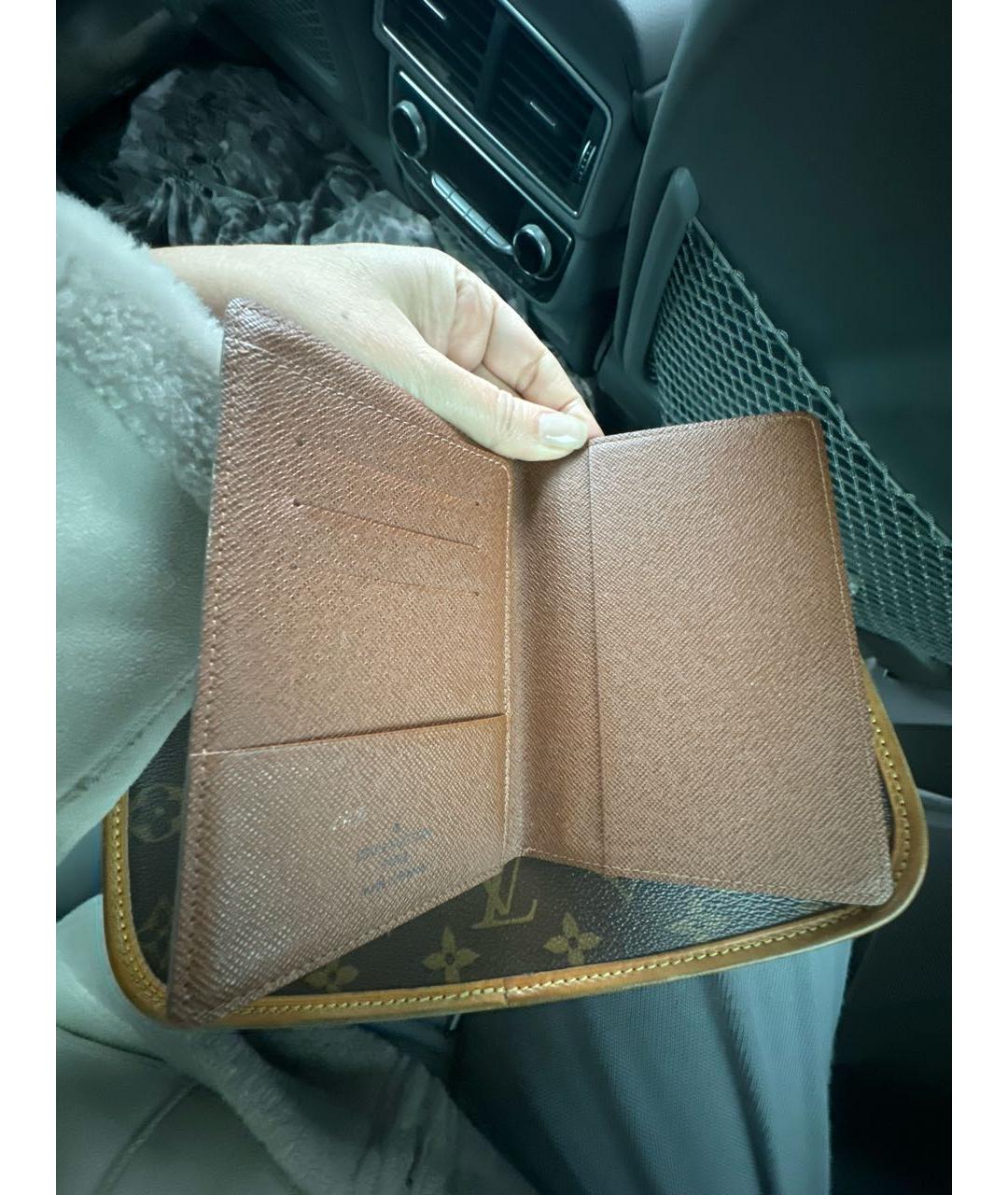 LOUIS VUITTON Коричневый кардхолдер, фото 2