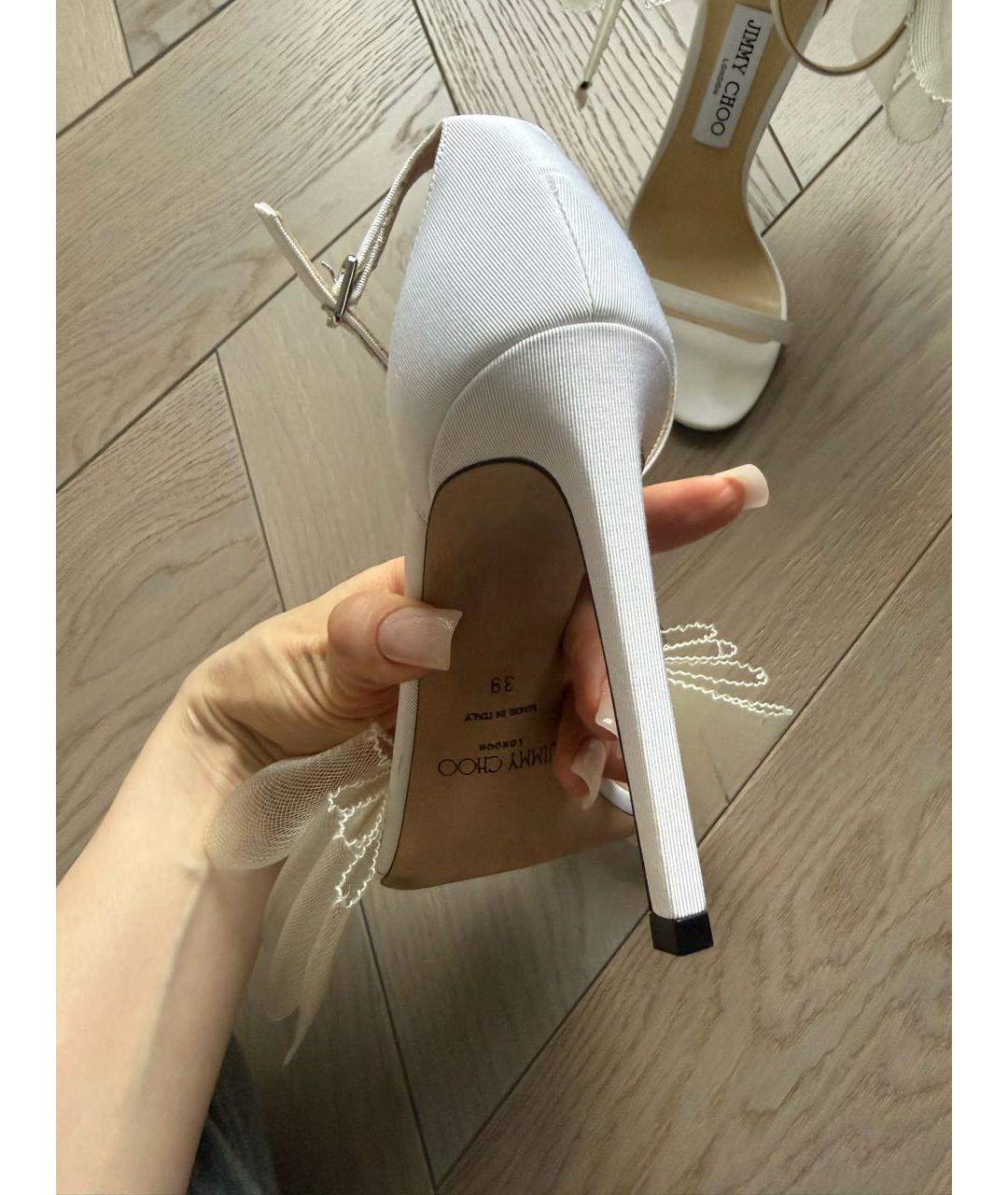 JIMMY CHOO Белые текстильные босоножки, фото 3