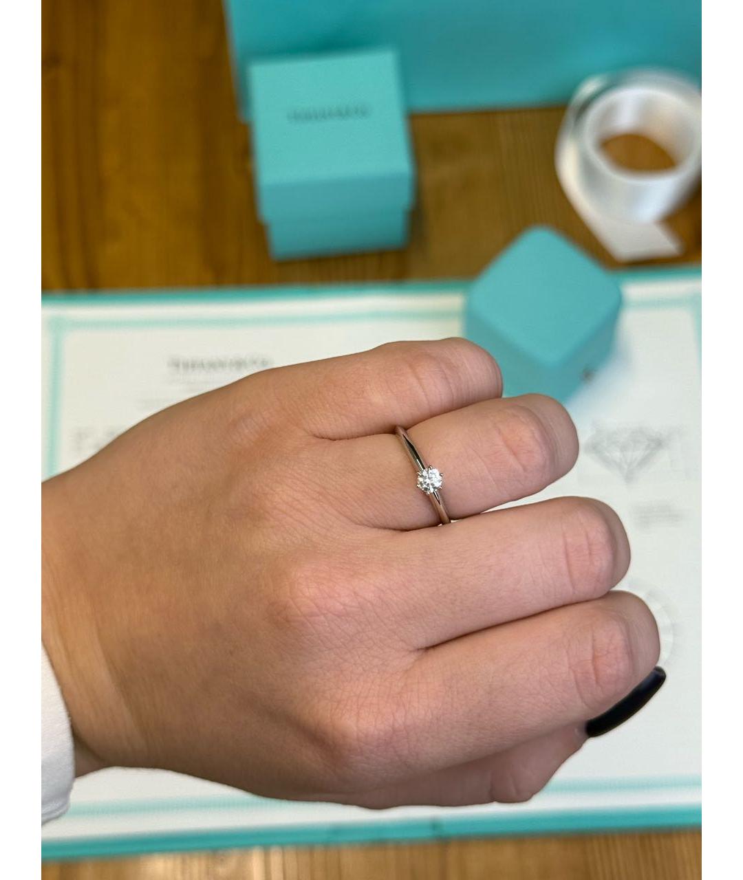 TIFFANY&CO Белое платиновое кольцо, фото 5