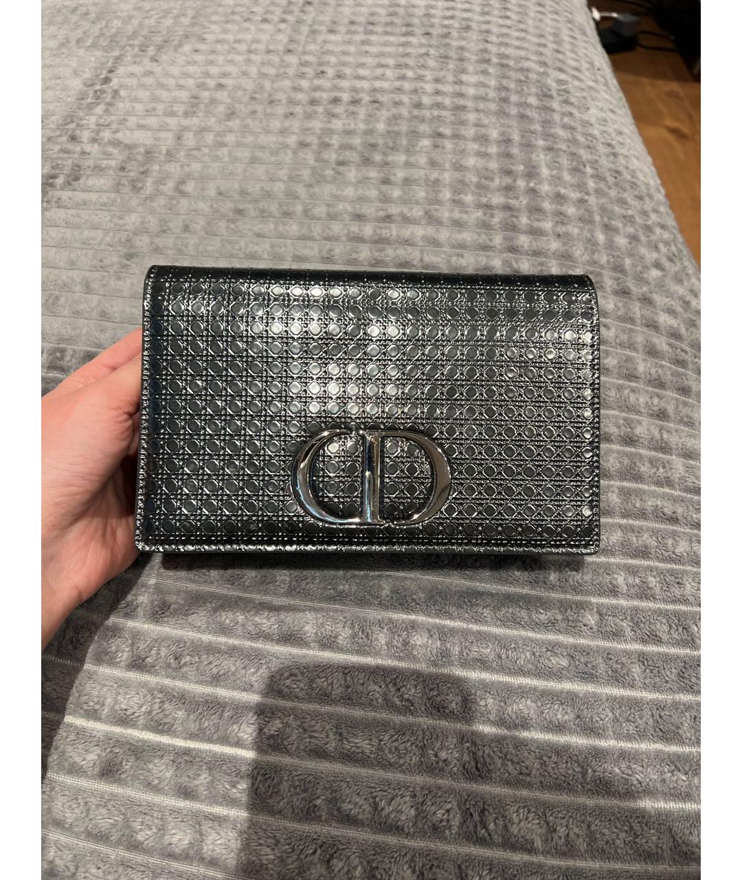 CHRISTIAN DIOR Антрацитовая сумка через плечо из лакированной кожи, фото 6