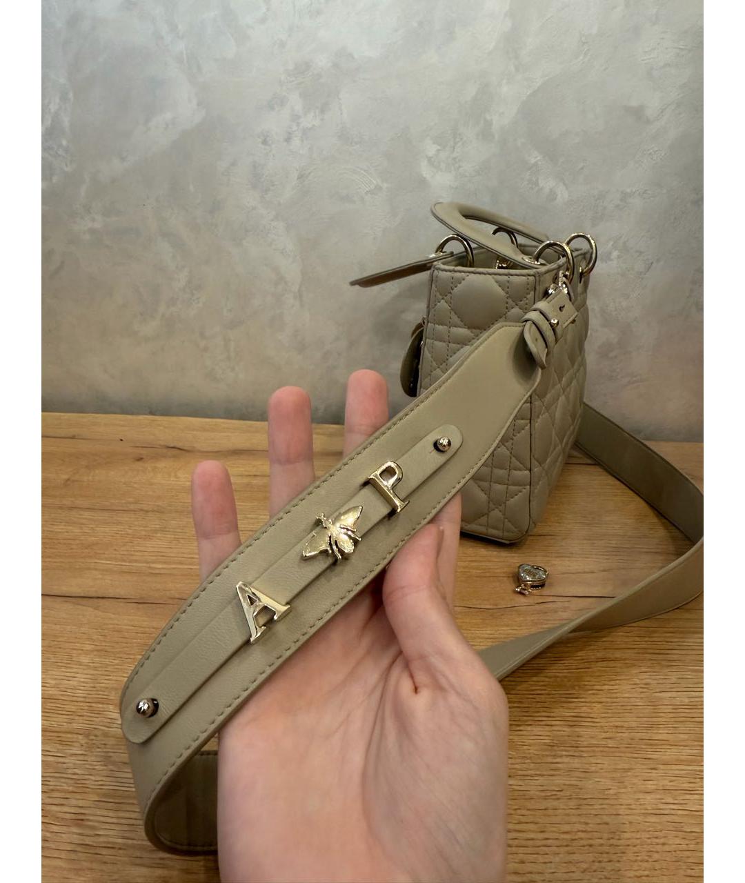 CHRISTIAN DIOR Бежевая кожаная сумка с короткими ручками, фото 2