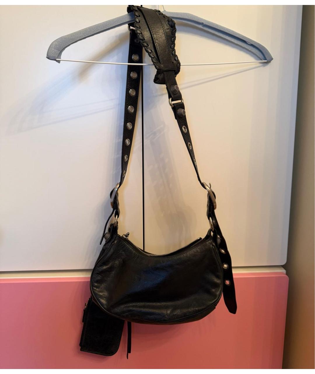 BALENCIAGA Черная кожаная сумка через плечо, фото 4