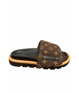LOUIS VUITTON Шлепанцы