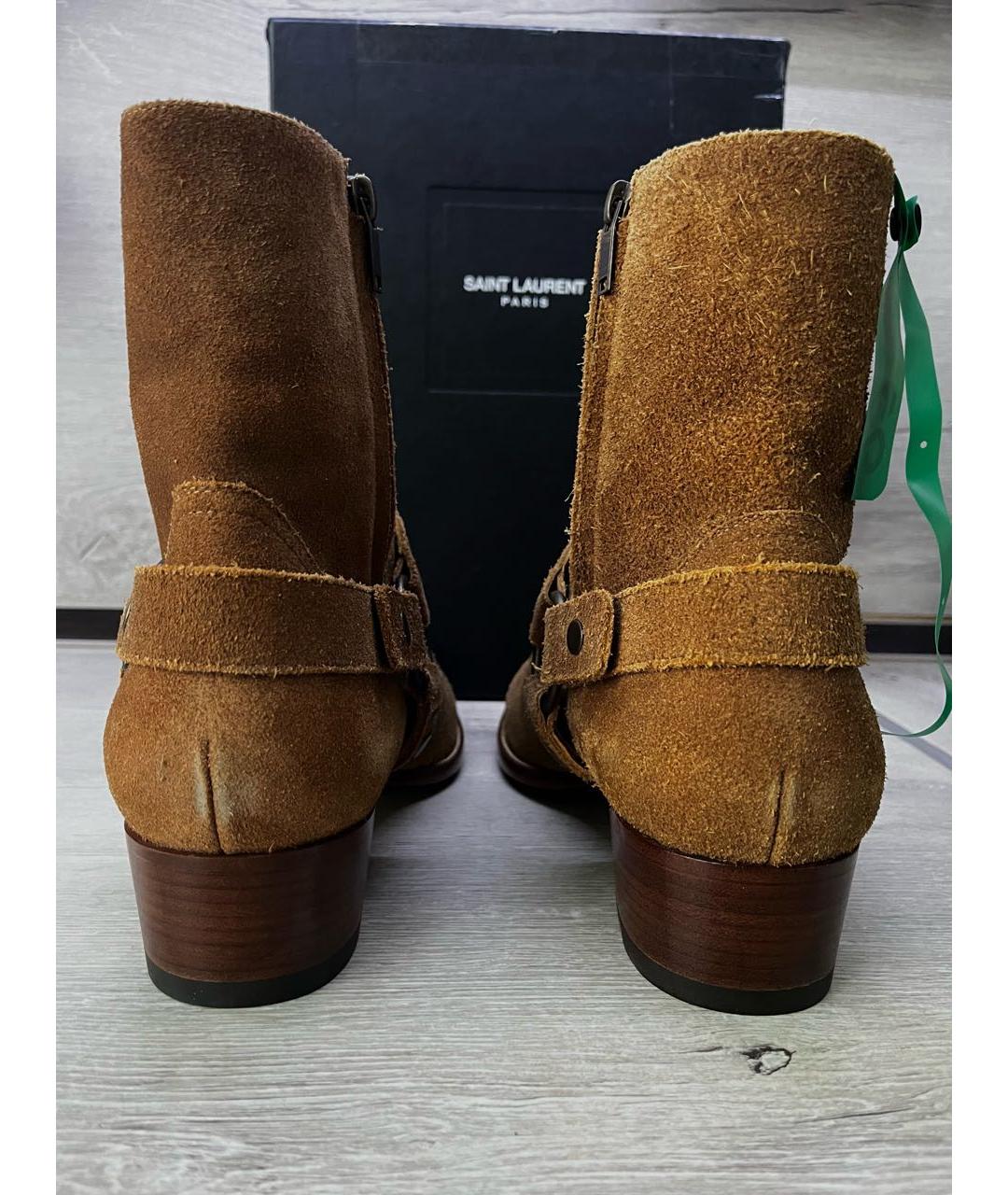 SAINT LAURENT Коричневые замшевые высокие ботинки, фото 4