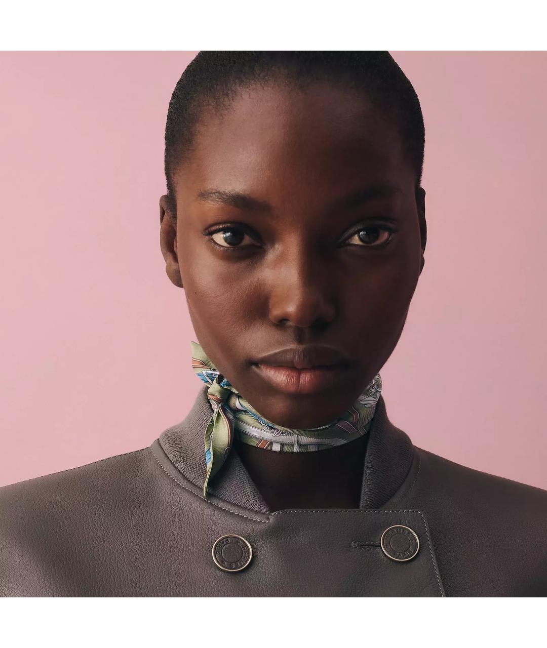 HERMES Зеленый шелковый платок, фото 4