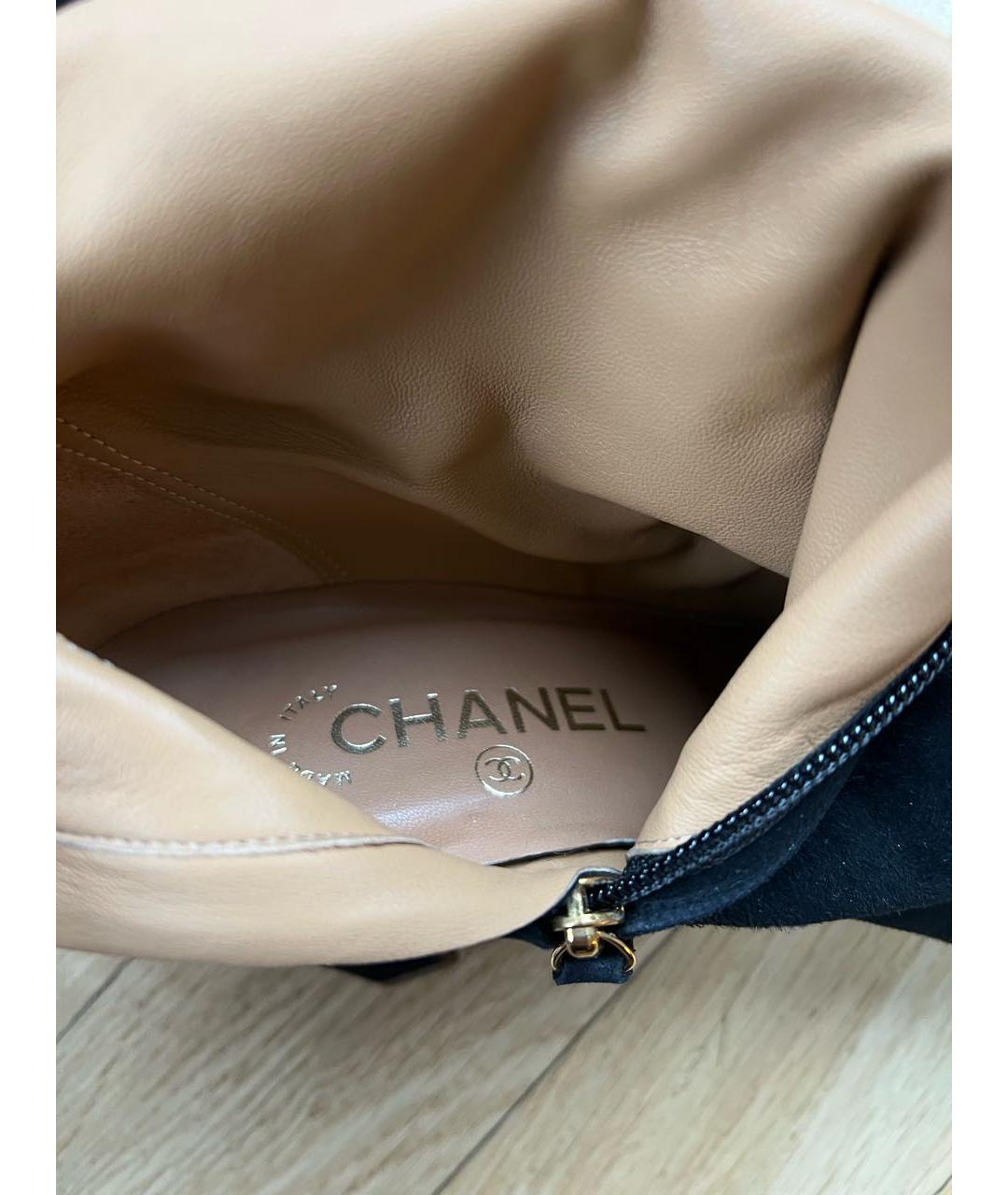 CHANEL Черные замшевые ботфорты, фото 7