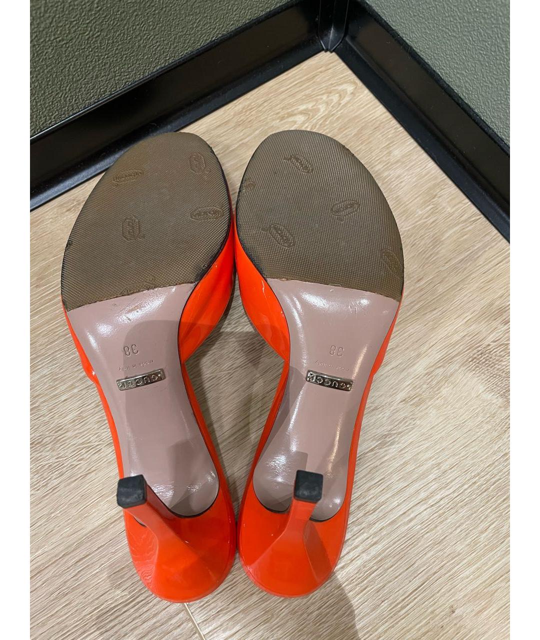 GUCCI Оранжевое мюли из лакированной кожи, фото 4