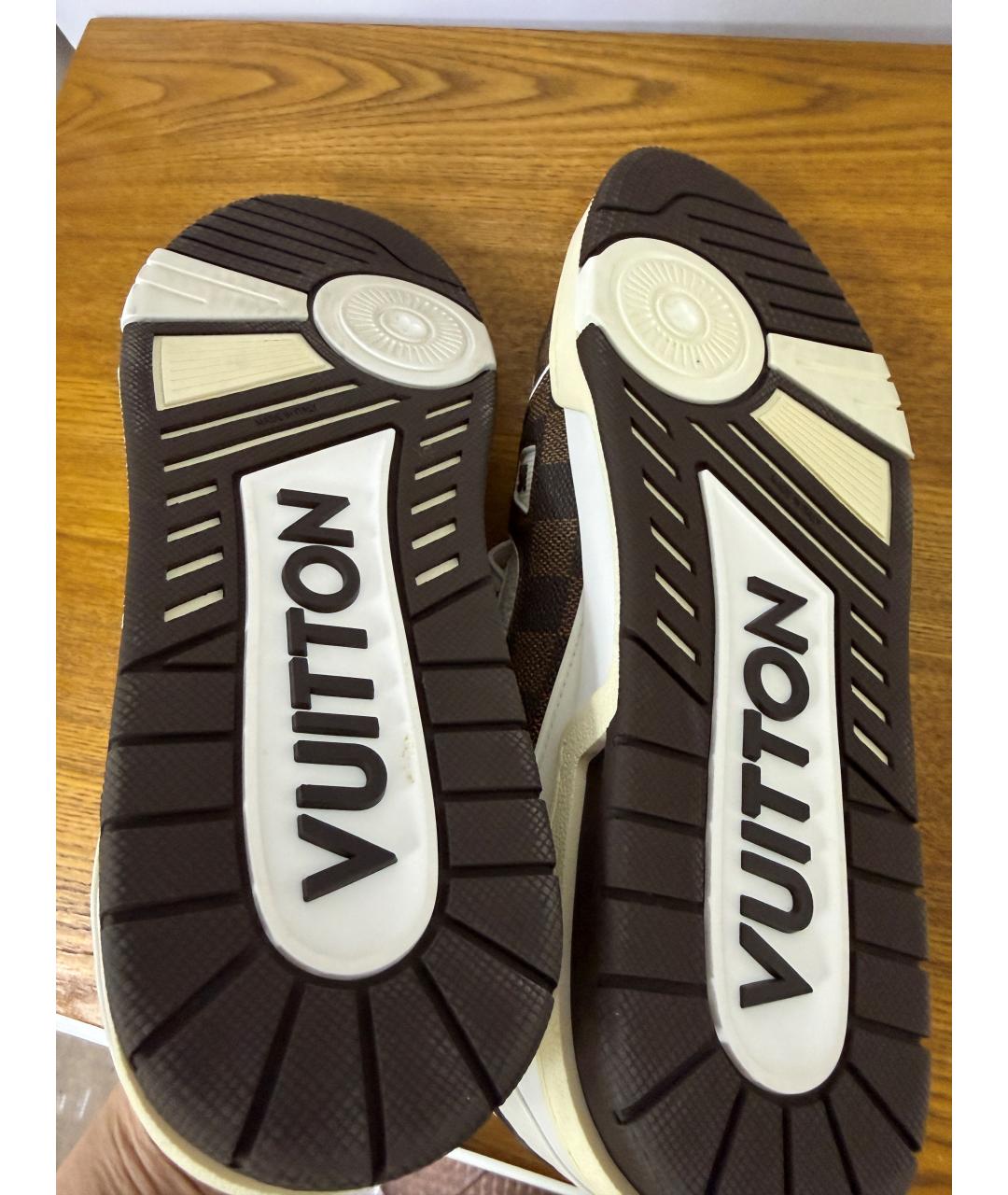 LOUIS VUITTON Белые кожаные низкие кроссовки / кеды, фото 6
