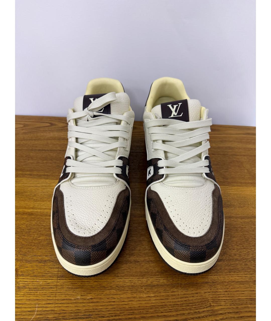 LOUIS VUITTON Белые кожаные низкие кроссовки / кеды, фото 2