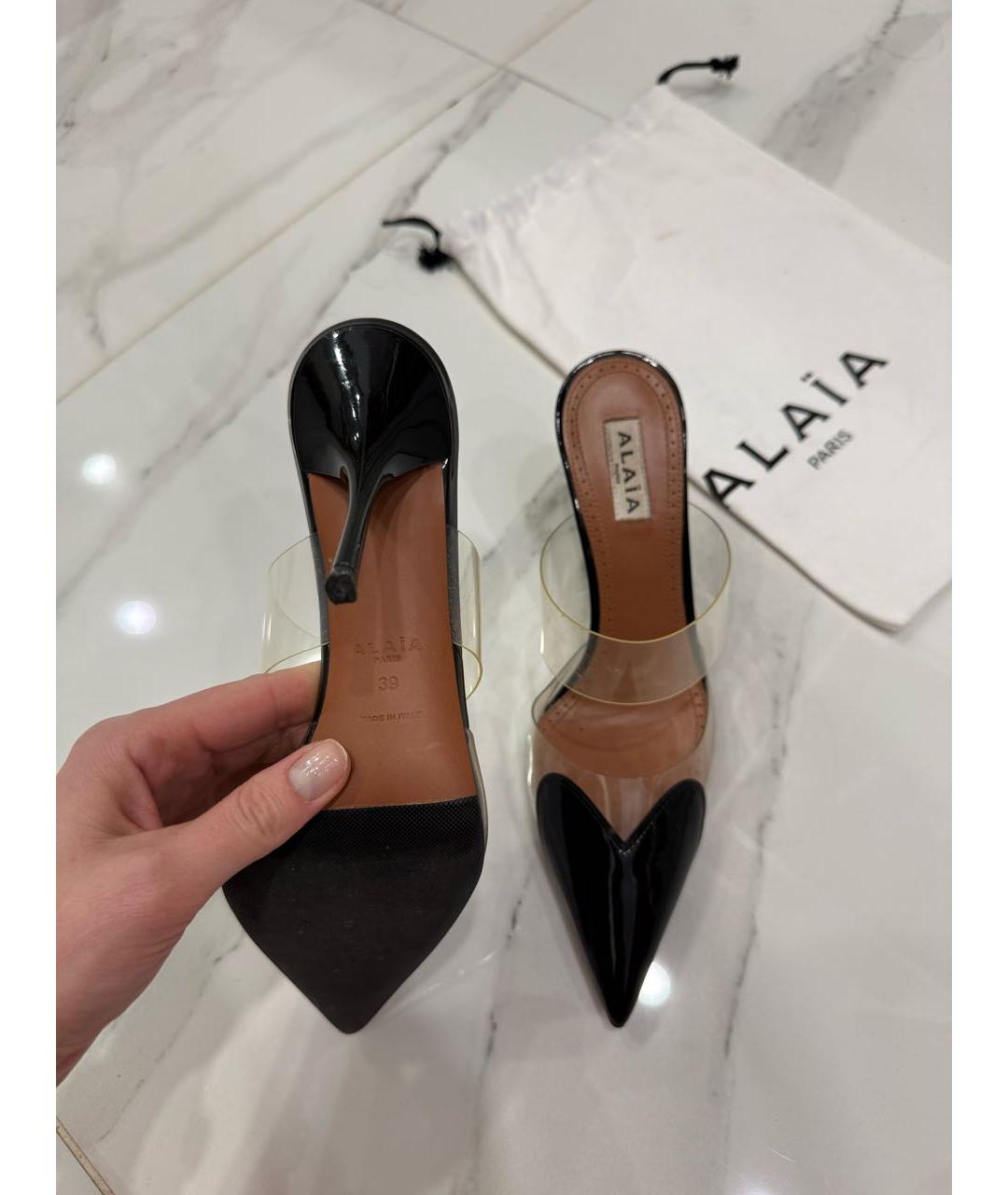 ALAIA Черные мюли из лакированной кожи, фото 7