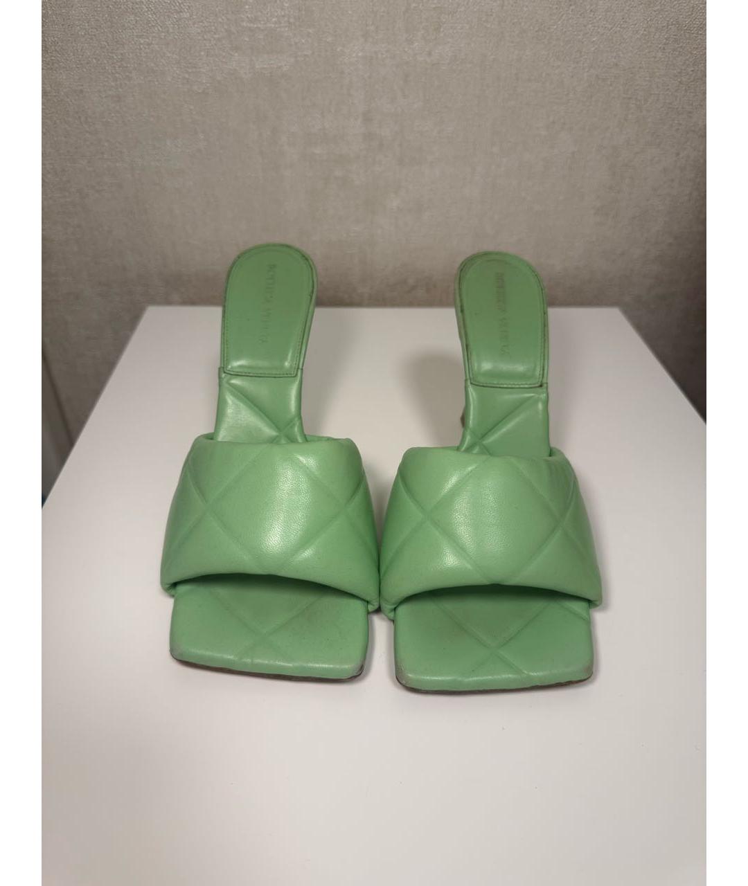 BOTTEGA VENETA Салатовые кожаные мюли, фото 2