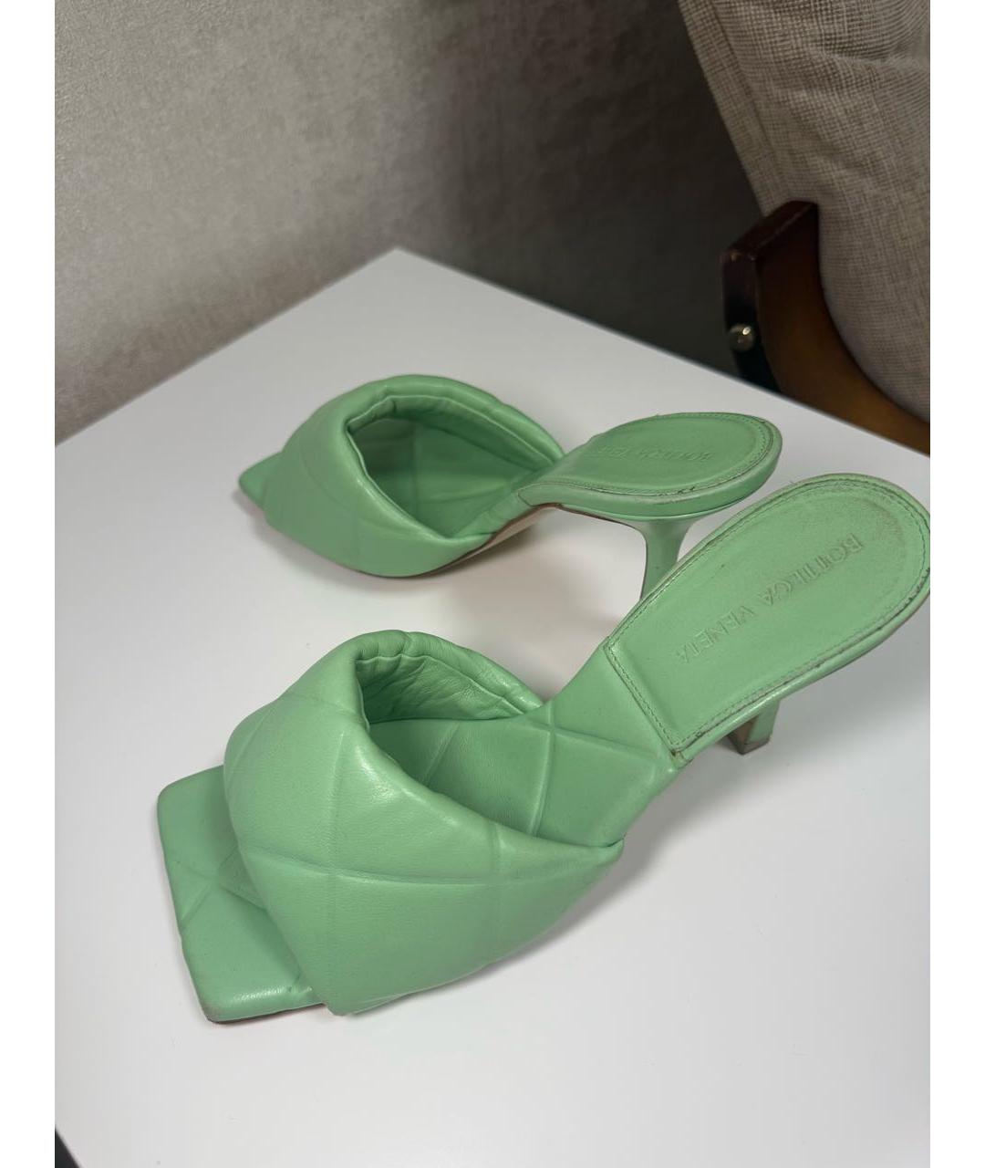 BOTTEGA VENETA Салатовые кожаные мюли, фото 5
